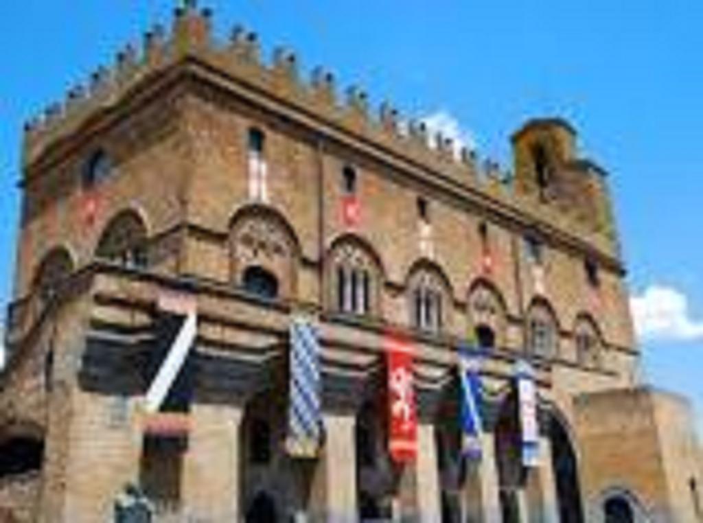 Hotel Valentino Centro Storico Орвието Экстерьер фото